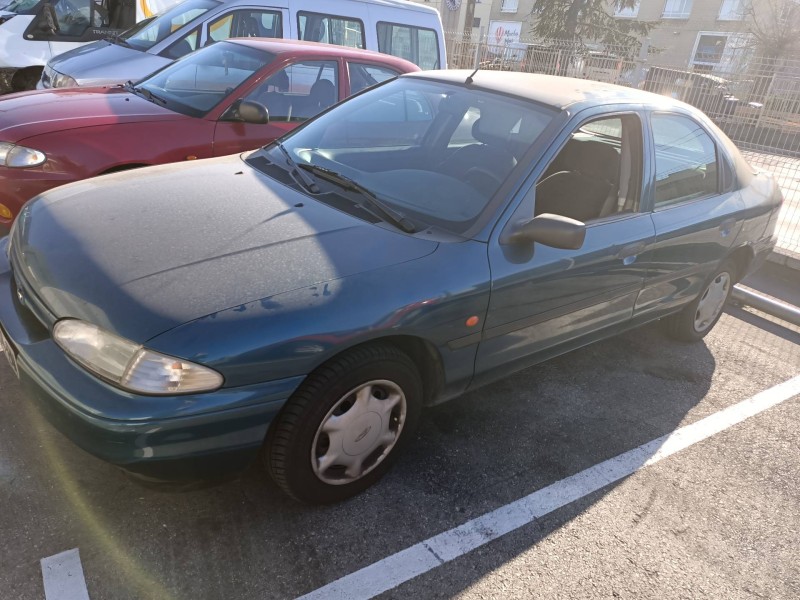 ford mondeo berlina/familiar (fd) del año 1994