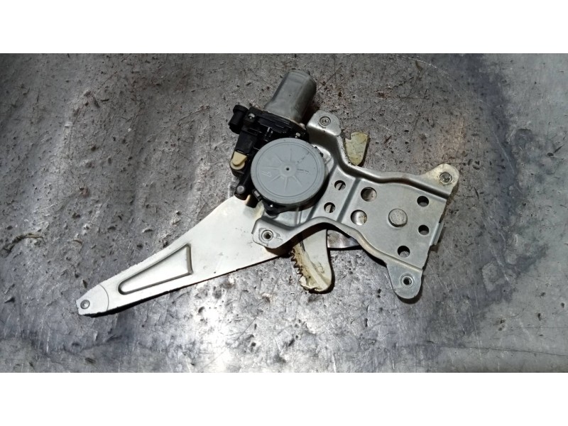 Recambio de elevalunas trasero derecho para fiat sedici (189) 1.9 8v multijet dynamic referencia OEM IAM 8353079J00 2621004050 