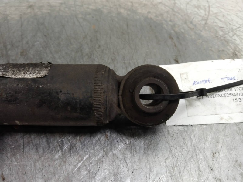 Recambio de amortiguador trasero para opel combo (corsa c) 1.7 16v cdti referencia OEM IAM   