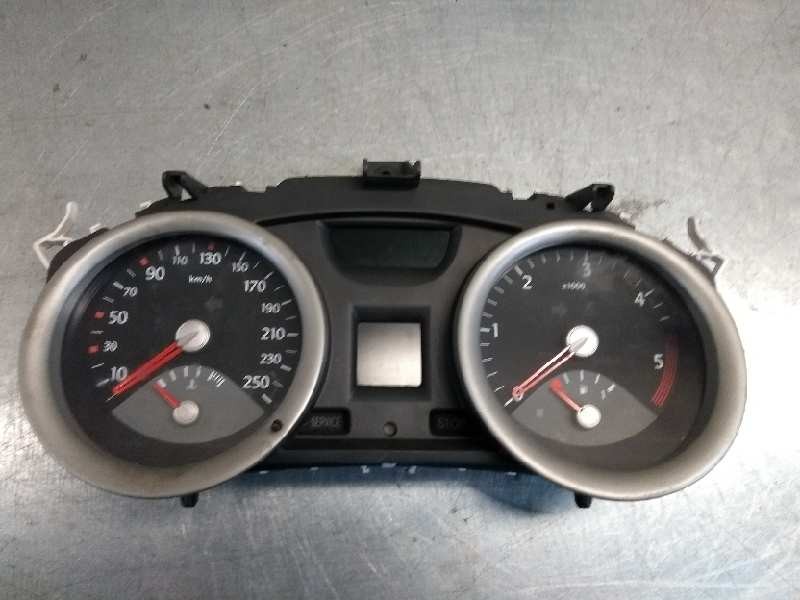 Recambio de cuadro instrumentos para renault megane ii berlina 3p 1.5 dci diesel referencia OEM IAM 8200399700A  
