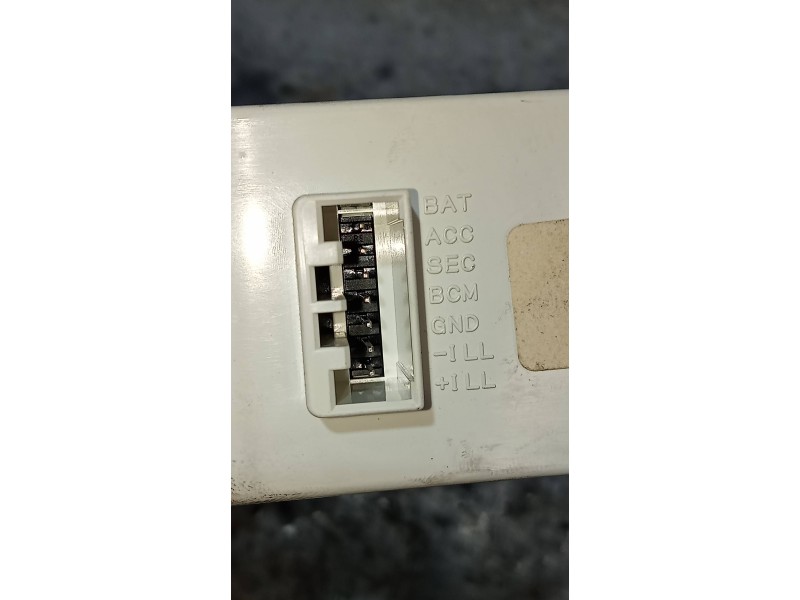 Recambio de pantalla multifuncion para fiat sedici (189) 1.9 8v multijet dynamic referencia OEM IAM 3460079J50  