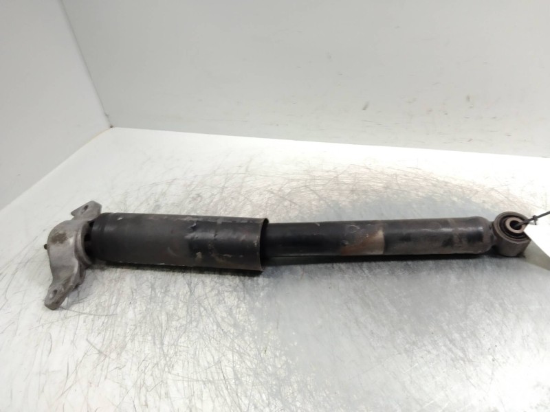 Recambio de amortiguador trasero para opel insignia berlina 2.0 16v cdti referencia OEM IAM   