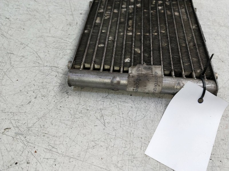 Recambio de radiador aceite para audi a6 berlina (4b2) 2.5 v6 24v tdi referencia OEM IAM 4B0137021C   Recambio de radiador aceite para audi a6 berlina (4b2) 2.5 v6 24v tdi referencia OEM IAM 4B0137021C