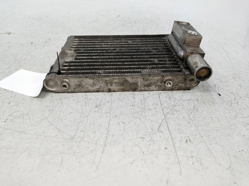 Recambio de radiador aceite para audi a6 berlina (4b2) 2.5 v6 24v tdi referencia OEM IAM 4B0137021C   Recambio de radiador aceite para audi a6 berlina (4b2) 2.5 v6 24v tdi referencia OEM IAM 4B0137021C