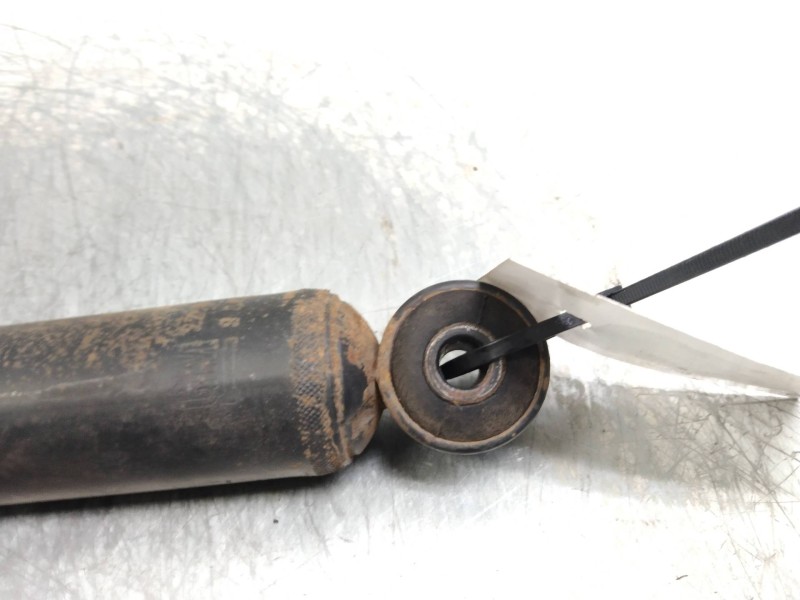 Recambio de amortiguador trasero para opel kadett e 1.8 referencia OEM IAM   