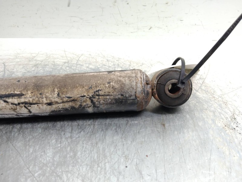 Recambio de amortiguador trasero para opel kadett e 1.8 referencia OEM IAM   