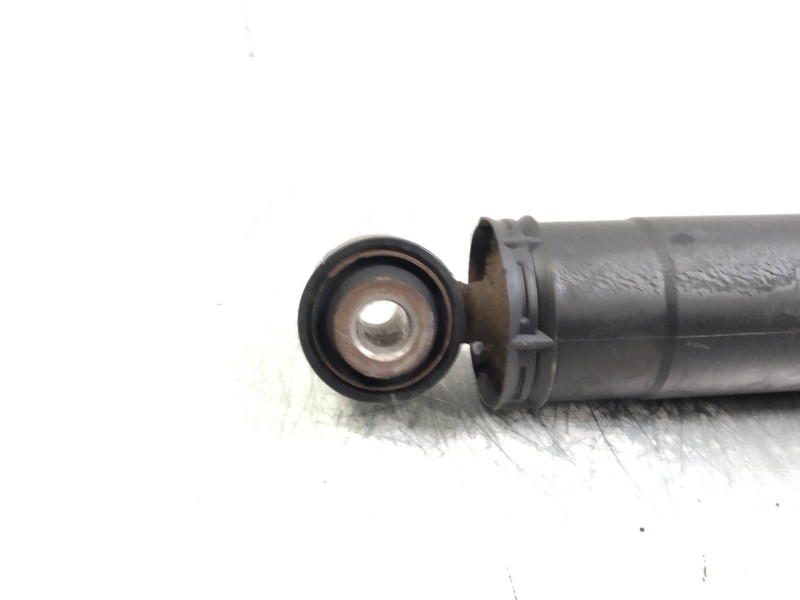 Recambio de amortiguador trasero para opel movano b kasten/combi 2.3 cdti referencia OEM IAM   