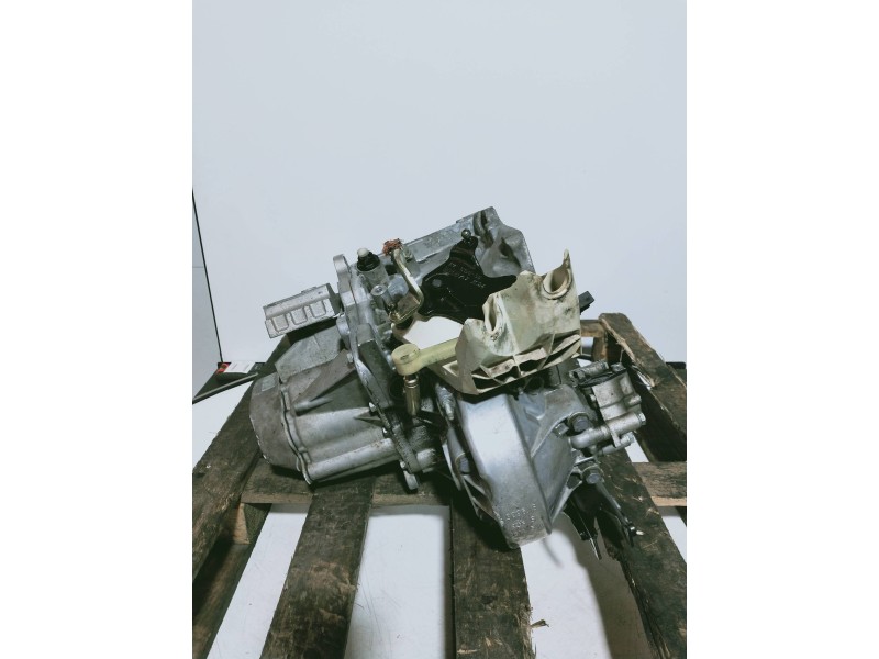 Recambio de caja cambios para peugeot 207 xs pack referencia OEM IAM 20DP26 0542246A 