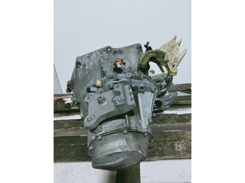 Recambio de caja cambios para peugeot 207 xs pack referencia OEM IAM 20DP26 0542246A 