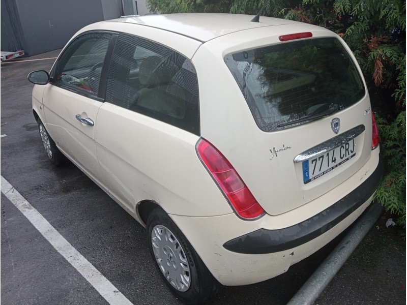 lancia ypsilon (101) del año 2004