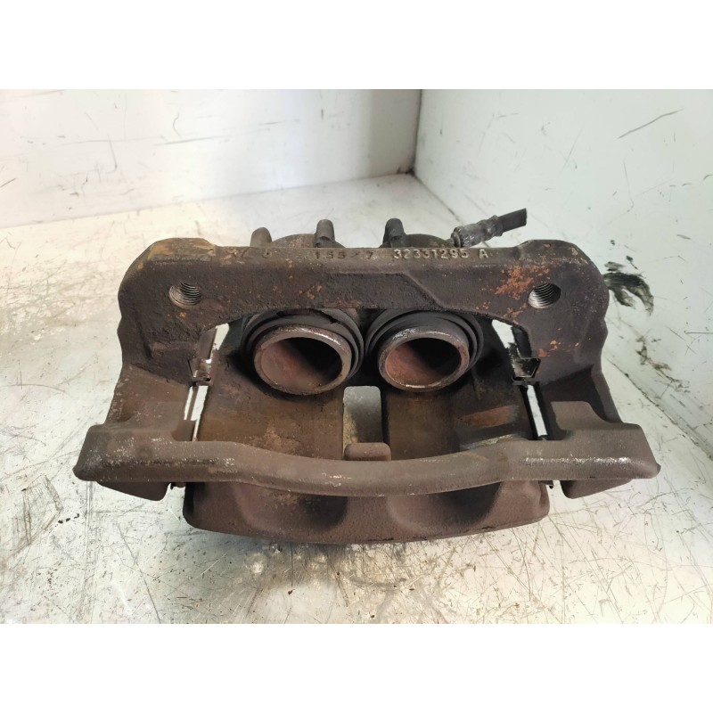 Recambio de pinza freno delantera derecha para fiat scudo combi (272) l1h1 120 multijet (5 pl.) referencia OEM IAM 32331295A  