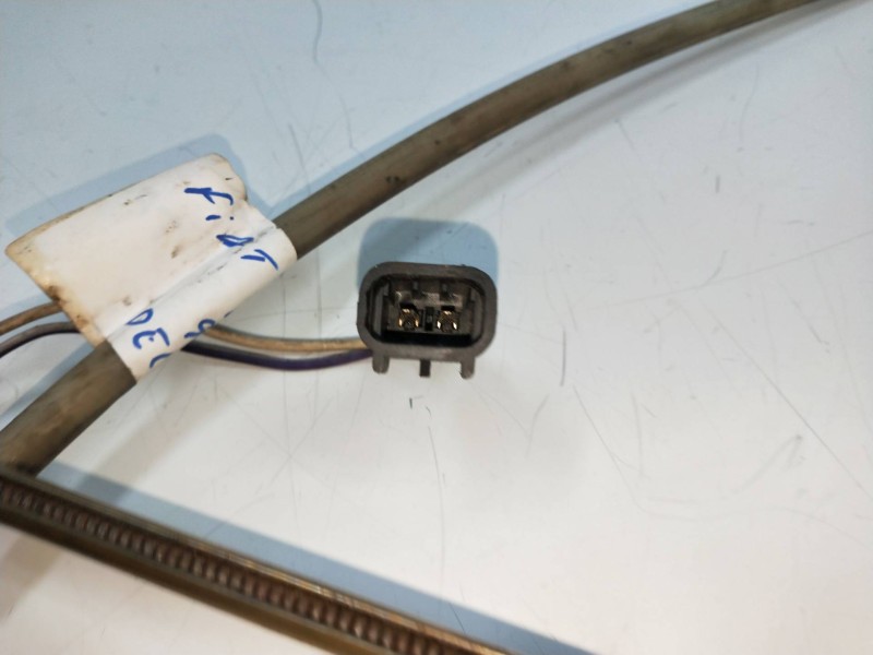 Recambio de elevalunas delantero derecho para fiat uno (146) referencia OEM IAM   5P Recambio de elevalunas delantero derecho para fiat uno (146) referencia OEM IAM   5P