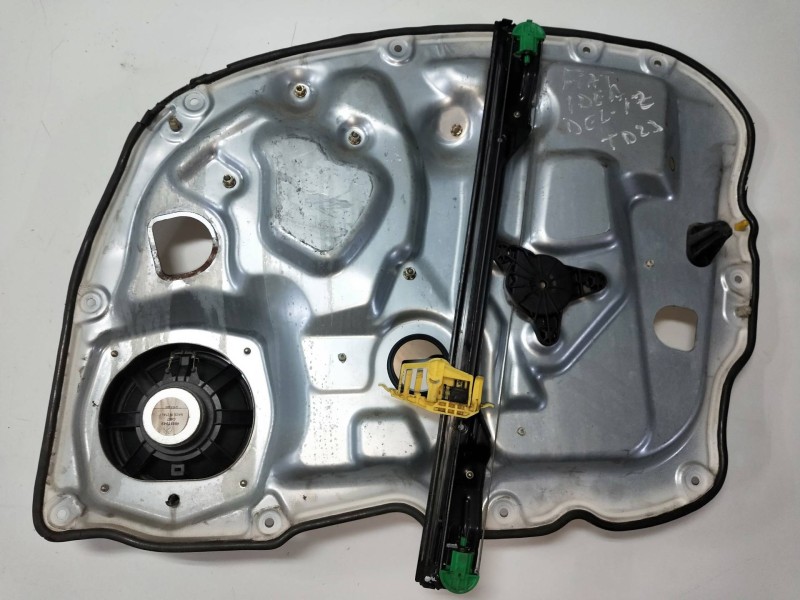 Recambio de elevalunas delantero derecho para fiat idea (135) referencia OEM IAM   5P Recambio de elevalunas delantero derecho para fiat idea (135) referencia OEM IAM   5P