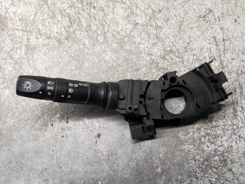 Recambio de mando luces para hyundai i20 1.4 crdi cat referencia OEM IAM 934101J200  