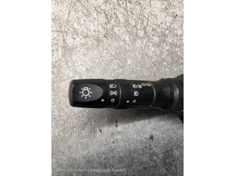 Recambio de mando luces para hyundai i20 1.4 crdi cat referencia OEM IAM 934101J200  