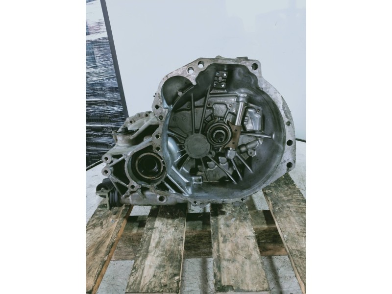 Recambio de caja cambios para nissan primera berlina (p12) acenta referencia OEM IAM   5V
