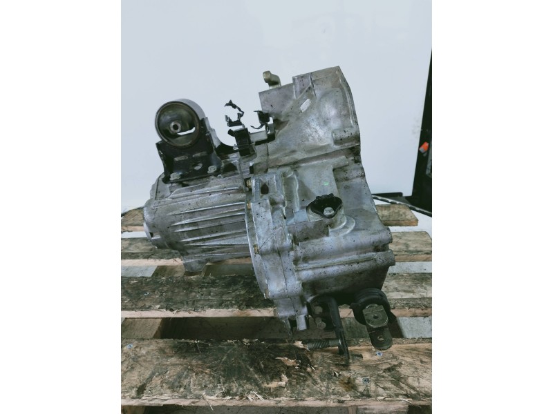 Recambio de caja cambios para nissan primera berlina (p12) acenta referencia OEM IAM   5V