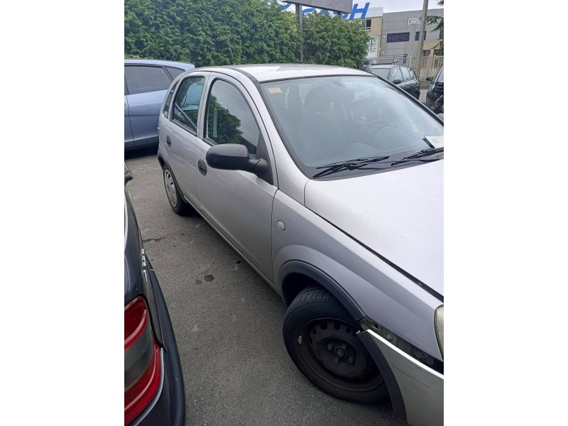 opel corsa c del año 2003