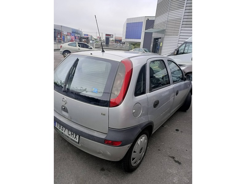 opel corsa c del año 2003