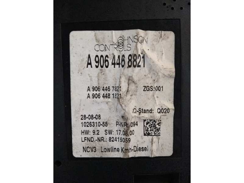 Recambio de cuadro instrumentos para mercedes sprinterii caja cerrada (desde 01.06) 2.1 cdi cat referencia OEM IAM A9064468821 A