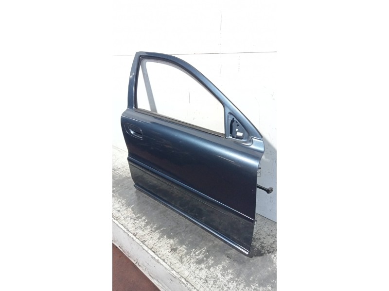 Recambio de puerta delantera derecha para volvo s60 berlina 2.4 cat referencia OEM IAM   4P