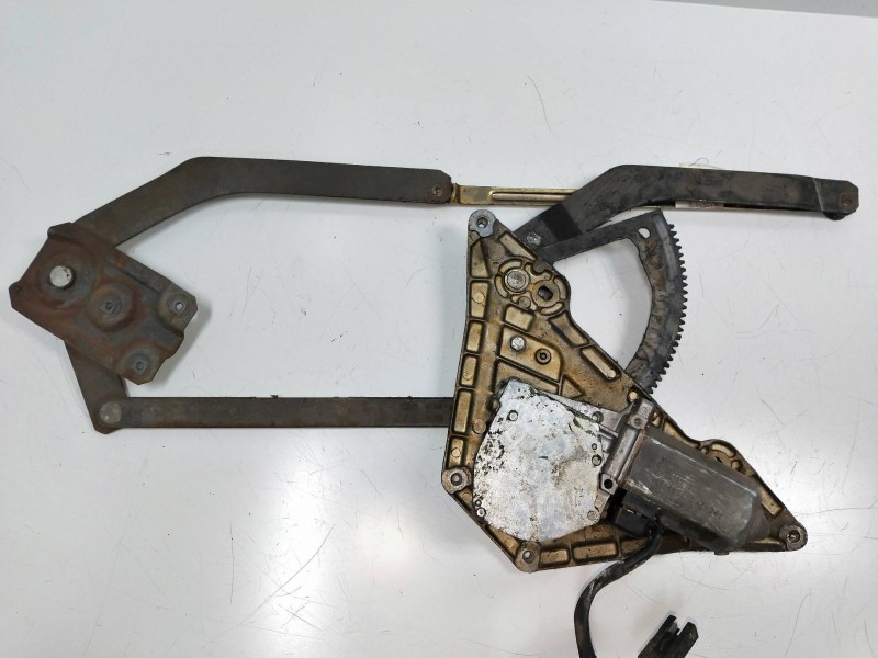 Recambio de elevalunas delantero derecho para ford orion referencia OEM IAM 81AB14553BA 680245003 4P Recambio de elevalunas delantero derecho para ford orion referencia OEM IAM 81AB14553BA 680245003 4P