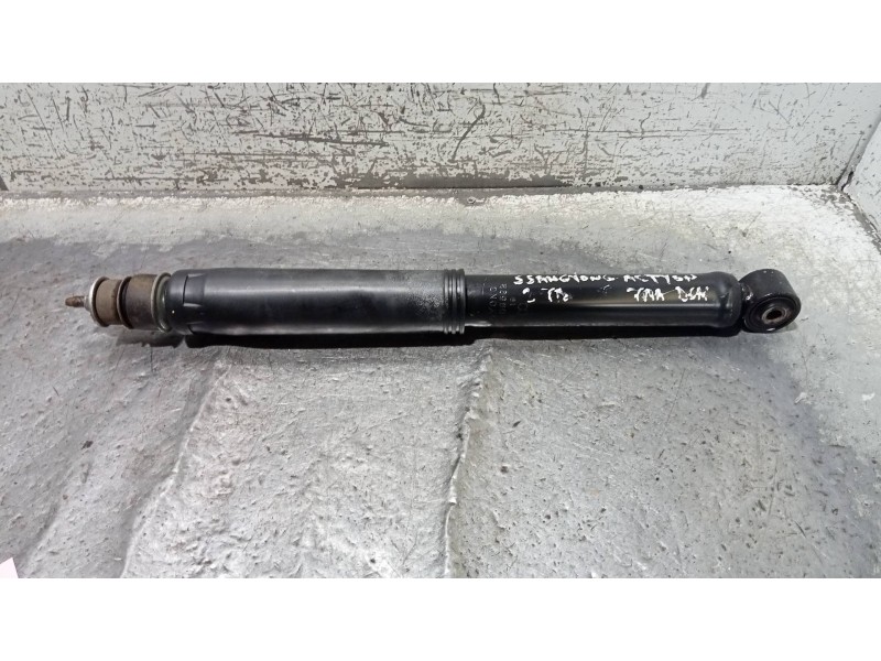 Recambio de amortiguador trasero derecho para ssangyong actyon 200 xdi referencia OEM IAM   