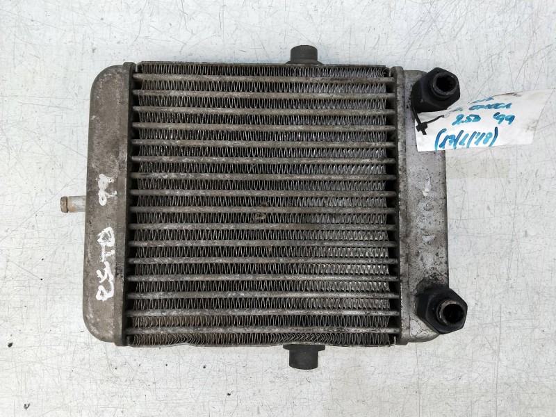 Recambio de radiador aceite para opel omega b 2.5 turbodiesel (x 25 td / u 25 td / l93) referencia OEM IAM 090448565 2330120001  Recambio de radiador aceite para opel omega b 2.5 turbodiesel (x 25 td / u 25 td / l93) referencia OEM IAM 090448565 2330120001