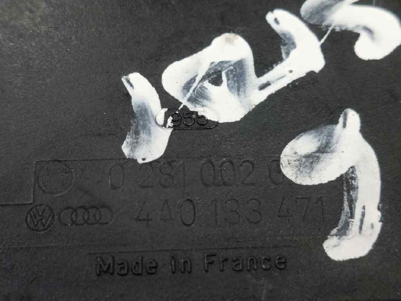 Recambio de caudalimetro para audi a6 avant (c4) 2.5 tdi referencia OEM IAM 0281002074 4AO133471 BOSCH