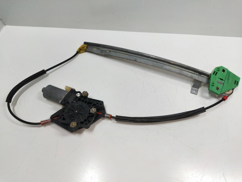 Recambio de elevalunas delantero derecho para ford fiesta berlina 1.8 diesel cat referencia OEM IAM   3P