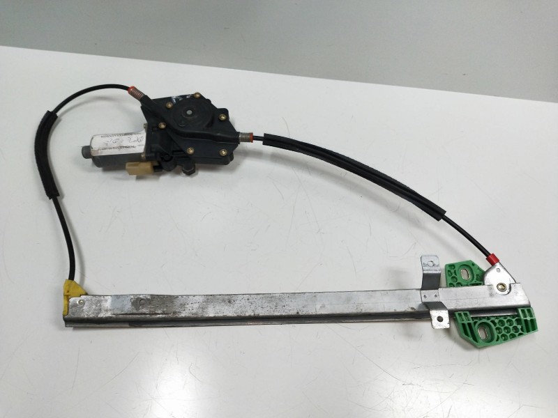 Recambio de elevalunas delantero derecho para ford fiesta berlina 1.8 diesel cat referencia OEM IAM   3P