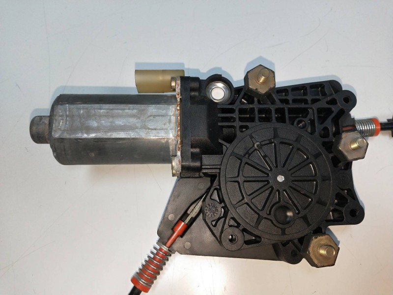 Recambio de elevalunas delantero derecho para ford fiesta berlina 1.8 diesel cat referencia OEM IAM   3P