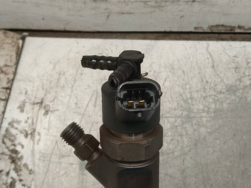 Recambio de inyector para renault laguna ii (bg0) dynamique referencia OEM IAM 0445110021 7700111014 BOSCH