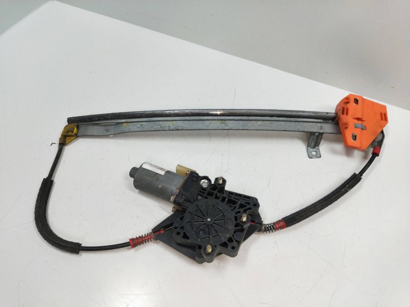 Recambio de elevalunas delantero derecho para ford fiesta berlina referencia OEM IAM   5P Recambio de elevalunas delantero derecho para ford fiesta berlina referencia OEM IAM   5P