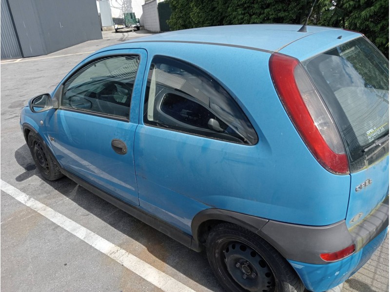 opel corsa c del año 2002