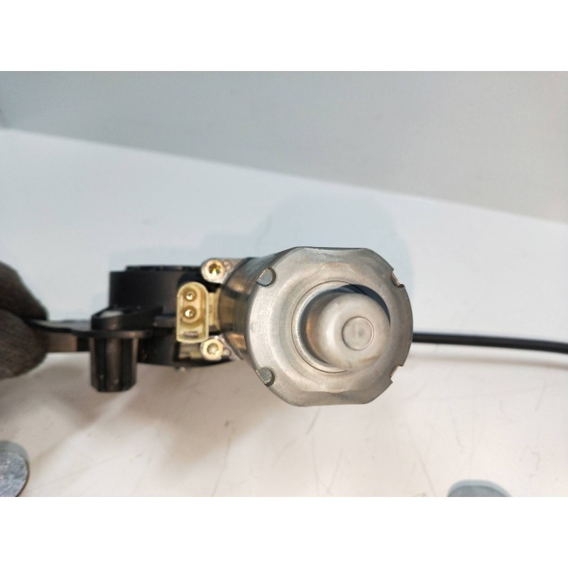 Recambio de elevalunas delantero izquierdo para ford fiesta (cbk) 1.4 16v cat referencia OEM IAM   5P