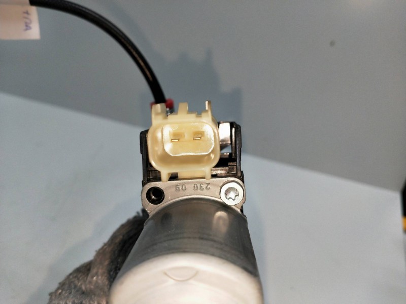 Recambio de elevalunas trasero derecho para ford fiesta (cb1) 1.6 tdci cat referencia OEM IAM 8A6114553A  5P