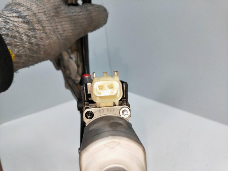 Recambio de elevalunas delantero derecho para ford fiesta (cb1) 1.25 16v cat referencia OEM IAM 8A6114553A  5P