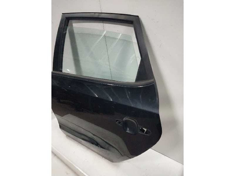 Recambio de puerta trasera izquierda para hyundai i30 1.6 crdi cat referencia OEM IAM   
