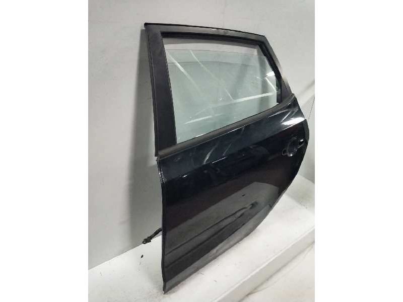 Recambio de puerta trasera izquierda para hyundai i30 1.6 crdi cat referencia OEM IAM   