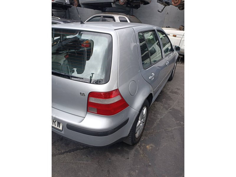 volkswagen golf iv berlina (1j1) del año 2004