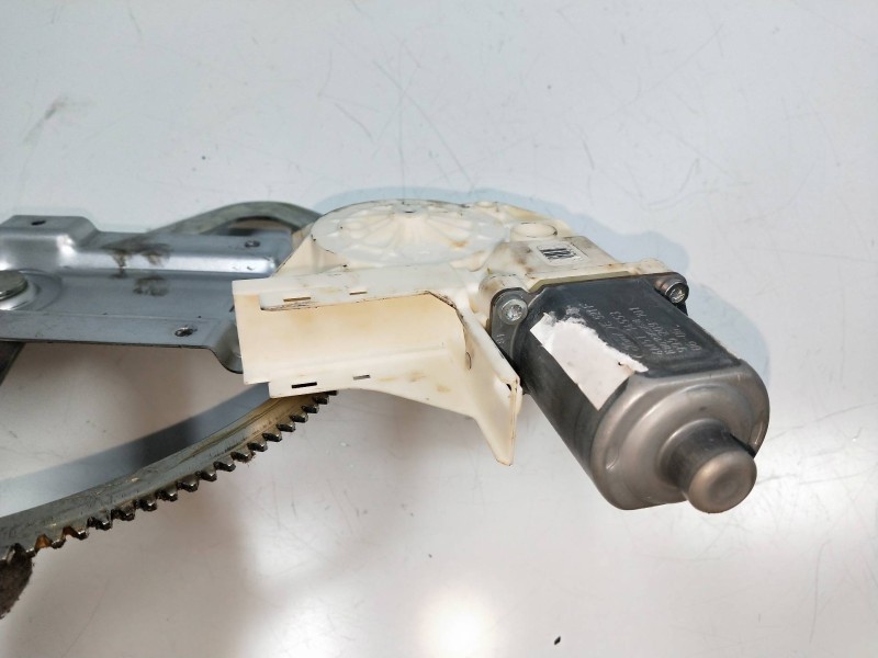 Recambio de elevalunas delantero derecho para ford focus berlina (cap) 1.6 ti-vct cat referencia OEM IAM 4M5T14553 995209101 3P