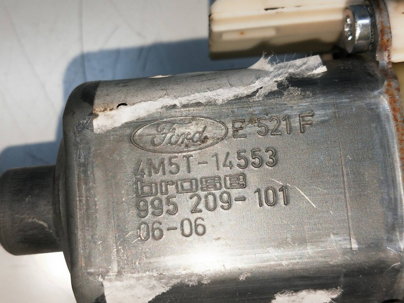 Recambio de elevalunas delantero derecho para ford focus berlina (cap) 1.6 ti-vct cat referencia OEM IAM 4M5T14553 995209101 3P