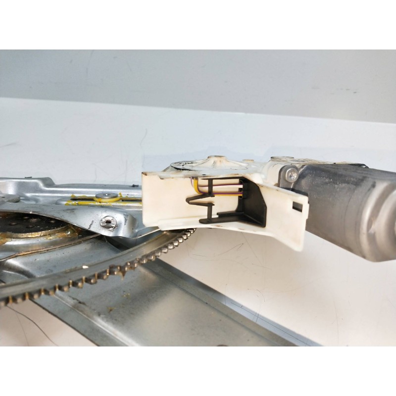 Recambio de elevalunas delantero derecho para ford focus berlina (cap) 1.6 tdci cat referencia OEM IAM 4M5T14553 995209101 5P