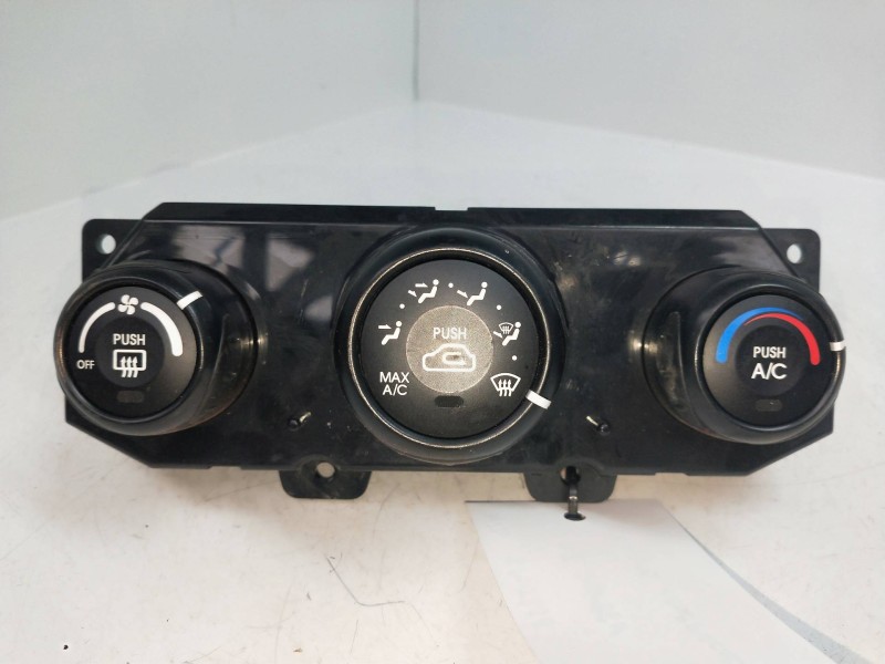 Recambio de mando calefaccion / aire acondicionado para kia sportage 2.0 cat referencia OEM IAM L05CEJ192517  