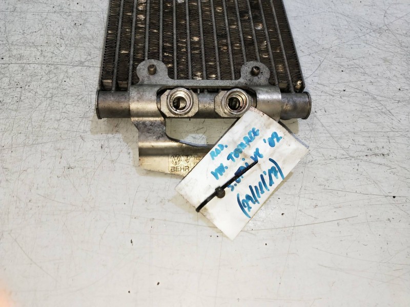 Recambio de radiador aceite para volkswagen touareg (7la) 3.0 v6 tdi dpf referencia OEM IAM 7L0317021  