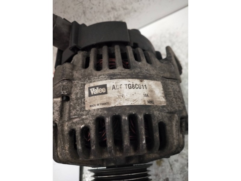Recambio de alternador para nissan micra (k12e) acenta referencia OEM IAM ALTTG8C011 VALEO 12I 16V