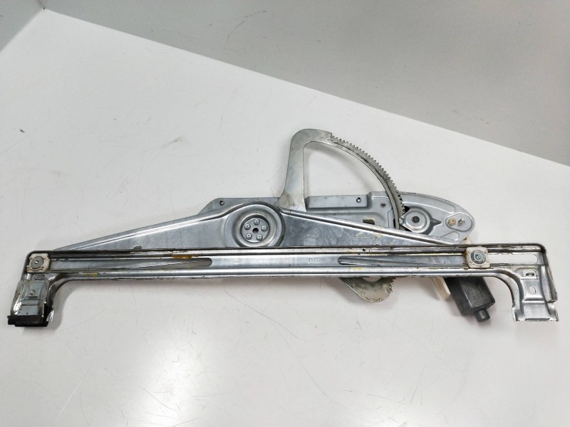 Recambio de elevalunas delantero izquierdo para ford focus berlina (cap) referencia OEM IAM 4M5T14A389 995208101 3P Recambio de elevalunas delantero izquierdo para ford focus berlina (cap) referencia OEM IAM 4M5T14A389 995208101 3P