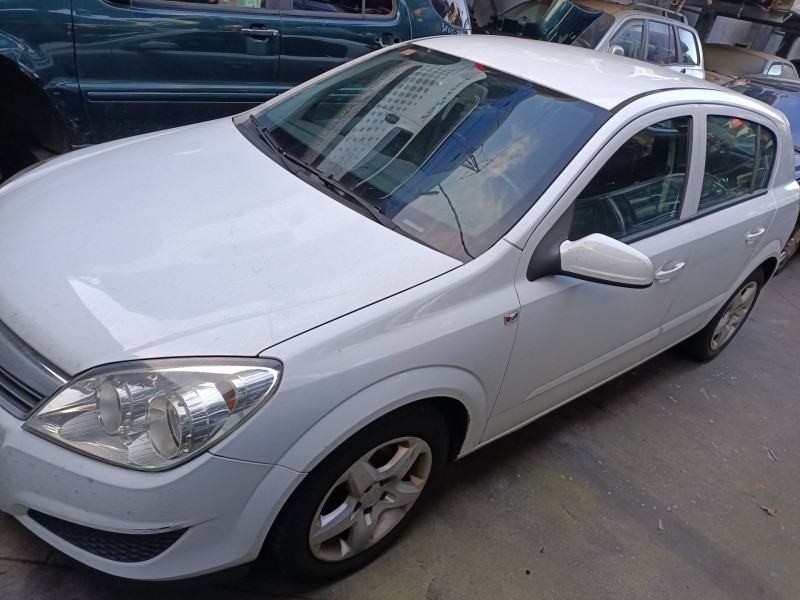 opel astra h berlina del año 2007