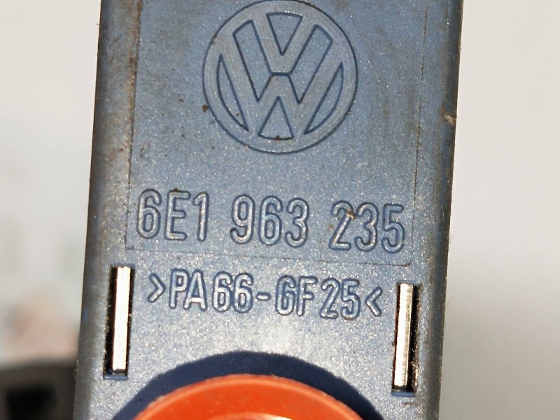 Recambio de resistencia calefaccion para volkswagen passat berlina (3b3) 1.9 tdi referencia OEM IAM 8E1963235   Recambio de resistencia calefaccion para volkswagen passat berlina (3b3) 1.9 tdi referencia OEM IAM 8E1963235